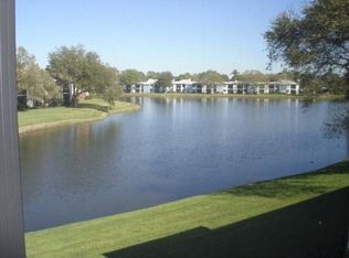 154 Lakeview Dr, Oldsmar, FL 34677