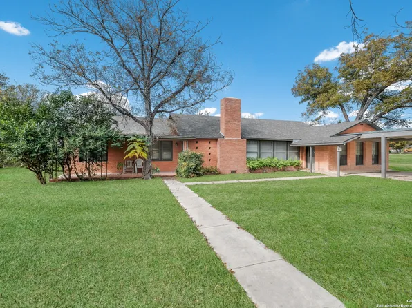 355 Fm 1796, Dhanis, TX 78850