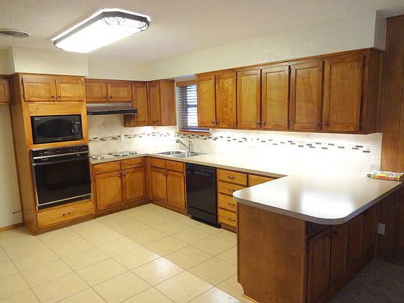 4th image of 5901 Trail Lake Dr