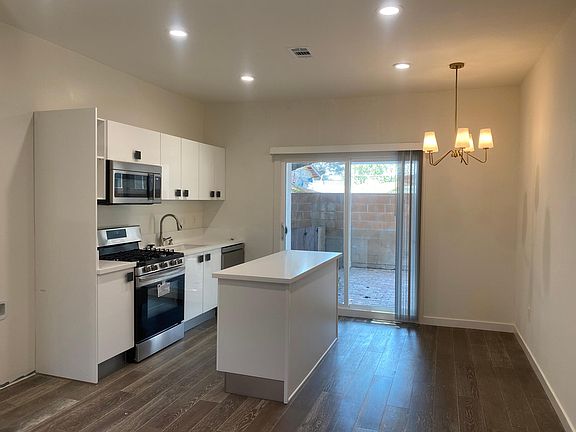 2nd image of 16226 1/2 S Menlo Ave