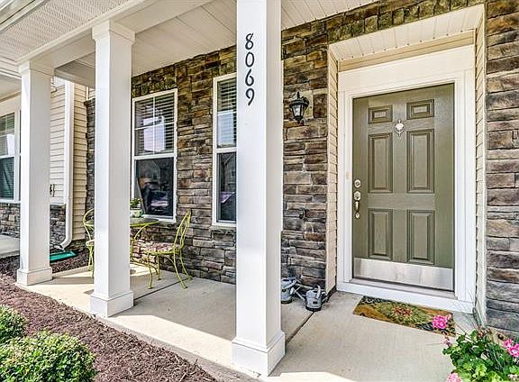 3rd image of 8069 Ellendale Dr Unit 8069
