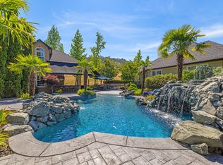 1072 Castlewood Dr, Medford, OR 97504