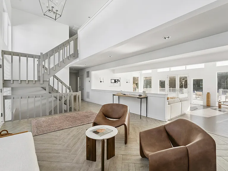 42 Broidy Ln — Photo 4