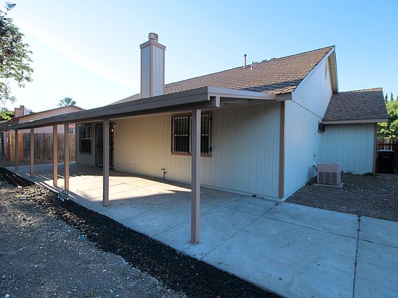 5th image of 77 Carrotwood Ct