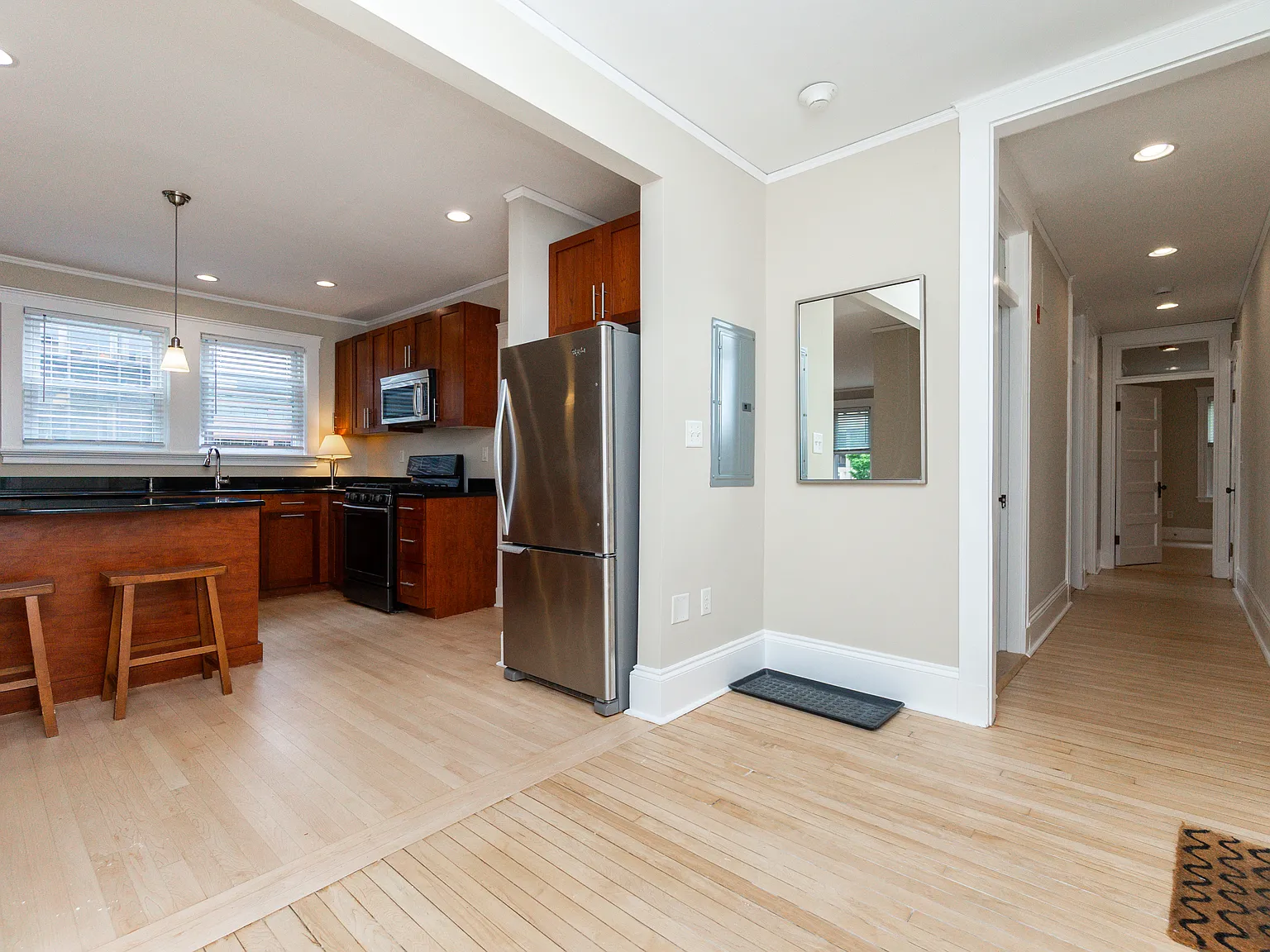 3 bed, 1278 sqft, $5,450 — Photo 1