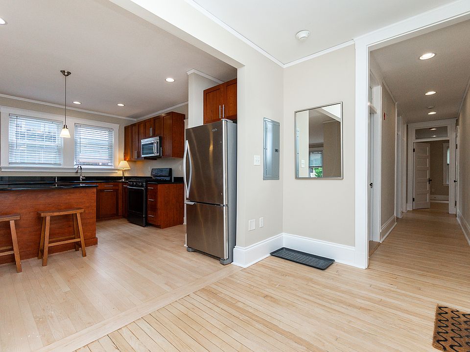 1st image of 22 Centre St Unit 3