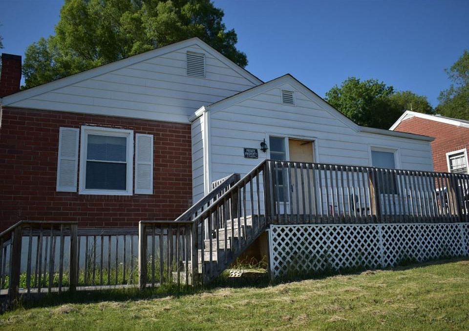 1st image of 201 Mullins St