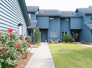 434 Widgeon Dr, Hampstead, NC 28443