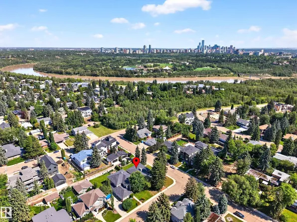 8804 138th St NW, Edmonton, AB T5R 0E4
