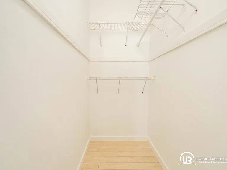 1750 S Treasure Dr #8 — Photo 24