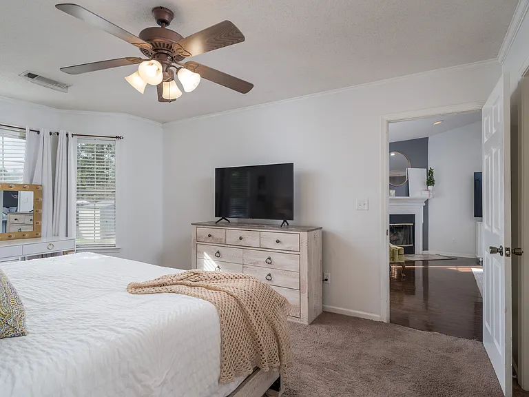 4153 Cypress St — Photo 18