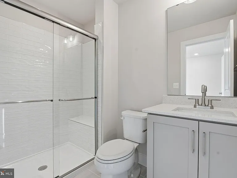 116 Crown St — Photo 27