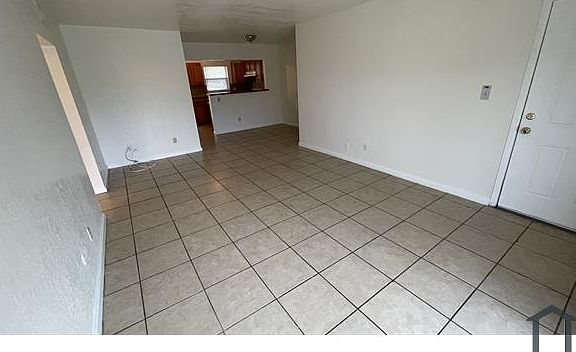 3rd image of 1030 62nd Ave S #D-3