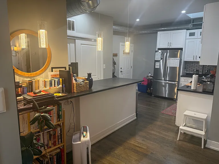 1123 W Grand Ave #3R — Photo 7