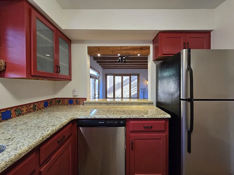 244 Maynard St #6 — Photo 6