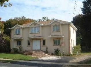 601 Rudwick Pl, East Meadow, NY 11554