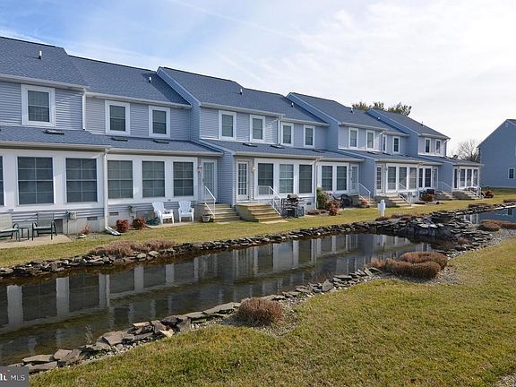 3rd image of 310 Blue Heron Dr #3102