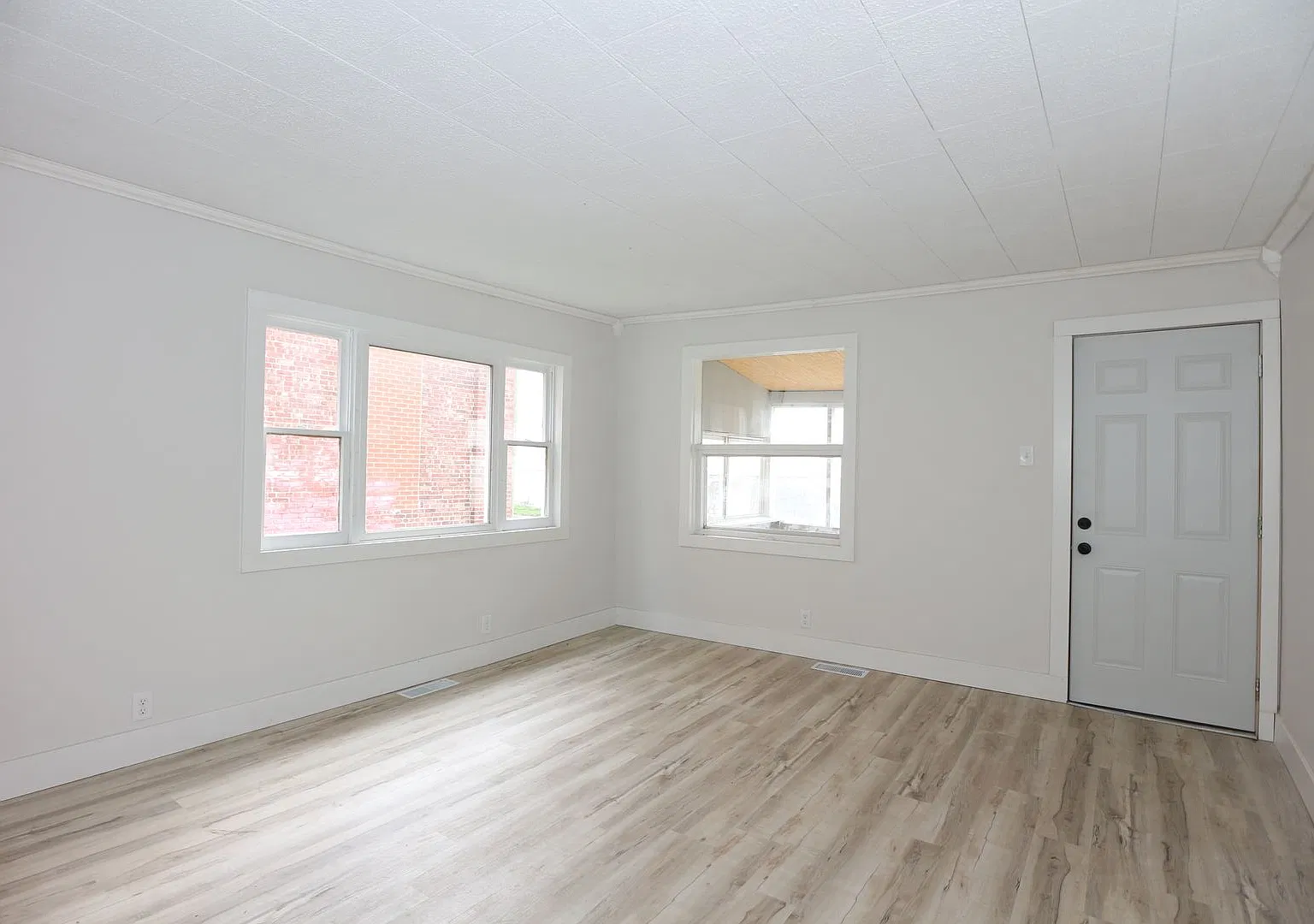 2 Bedroom Newly Updated Kokomo Home! — Photo 2