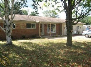 9140 Frome Dr, Brighton, MI