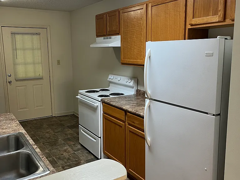 121 Harts Bridge Rd #D — Photo 5