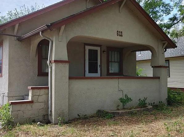 611 E 8th Ave, Hutchinson, KS 67501