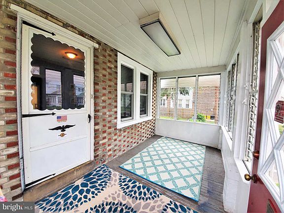 3rd image of 921 Bartram Ave