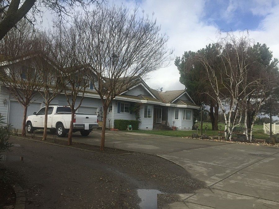 1st image of 575 Highland Ave