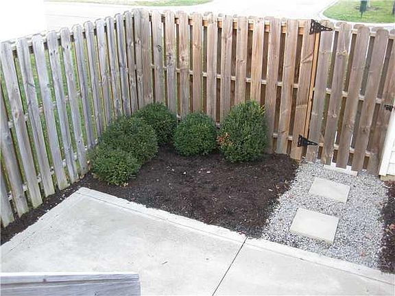 4th image of 5304 Cross River Falls Blvd