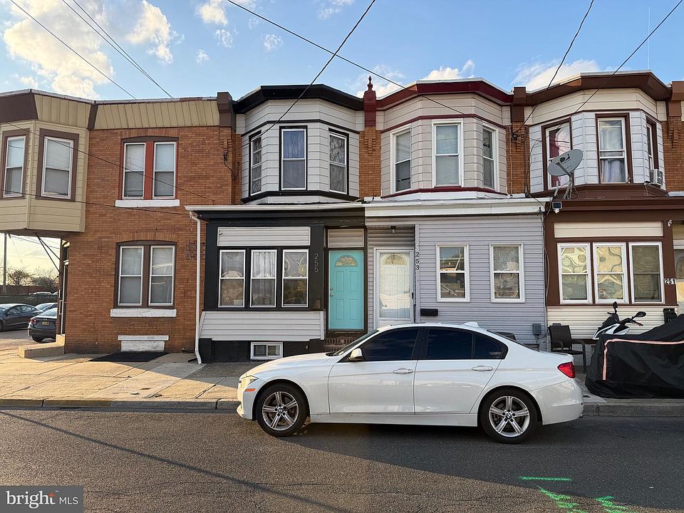 1st image of 255 3rd St
