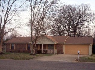 139 Hickory Hills Dr, Jackson, TN 38305