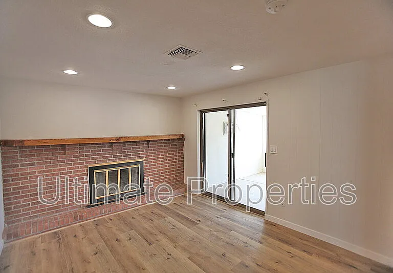 4129 E Bluefield Ave — Photo 10