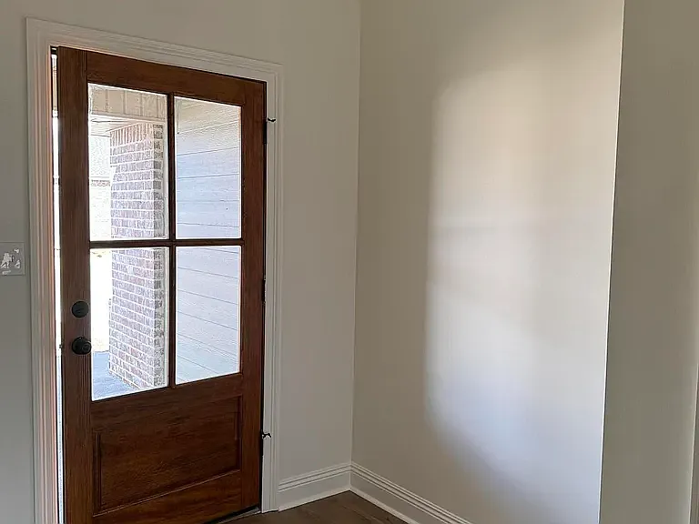 3 bed, 1499 sqft, $2,000 — Photo 2
