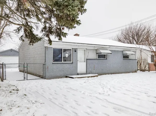 21740 Wellington Ave, Warren, MI 48089