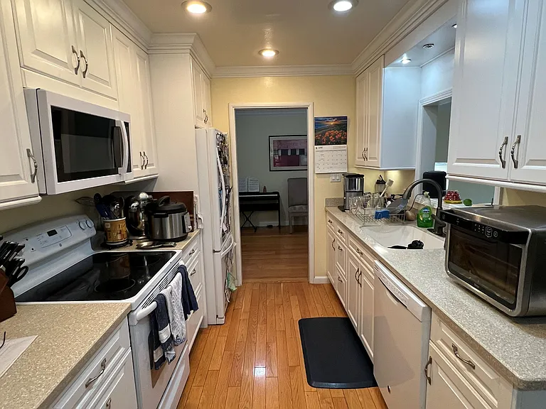 3176 Stanley Blvd — Photo 5