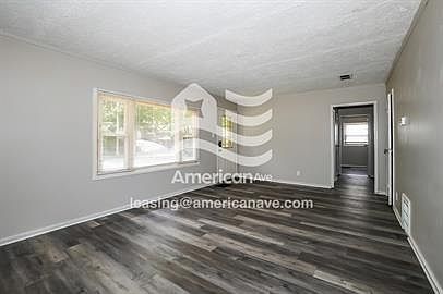 5th image of 902 Cree Ave