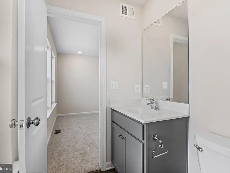 105 Milburn Dr — Photo 29