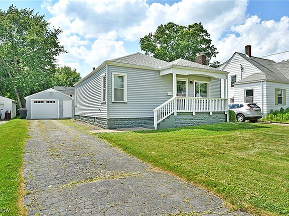 2nd image of 364 Meadowbrook Ave SE
