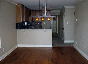 4th image of 3109 James Ave