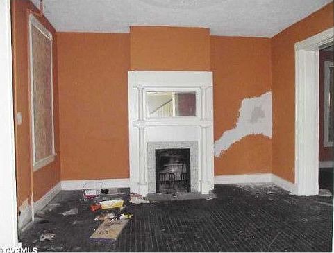 3rd image of 2112 North Ave