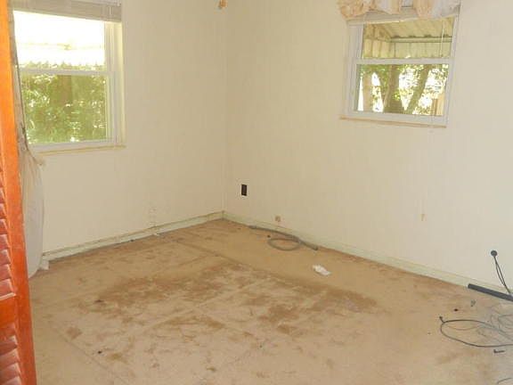5th image of 304 South Ave