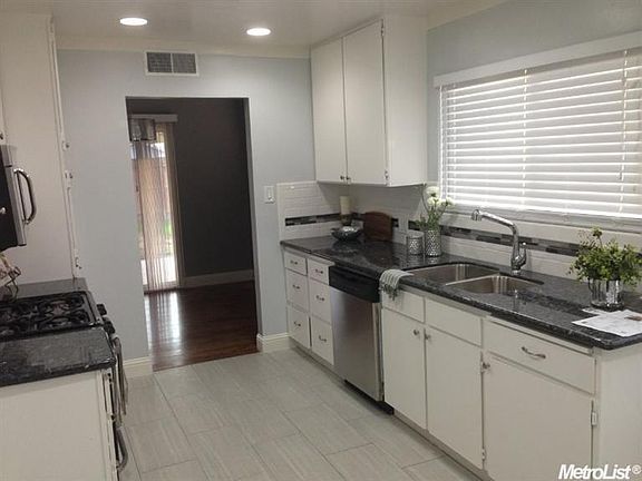 5th image of 2305 Louise Ave