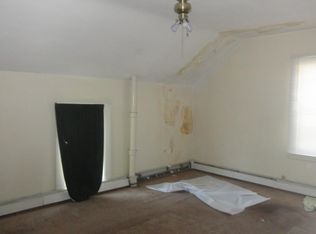 5 Farnum St, Blackstone, MA 01504