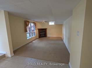 907 Catskill Dr, Oshawa, ON L1J 8J9