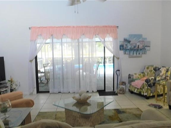 3rd image of 34425 Cedarfield Dr