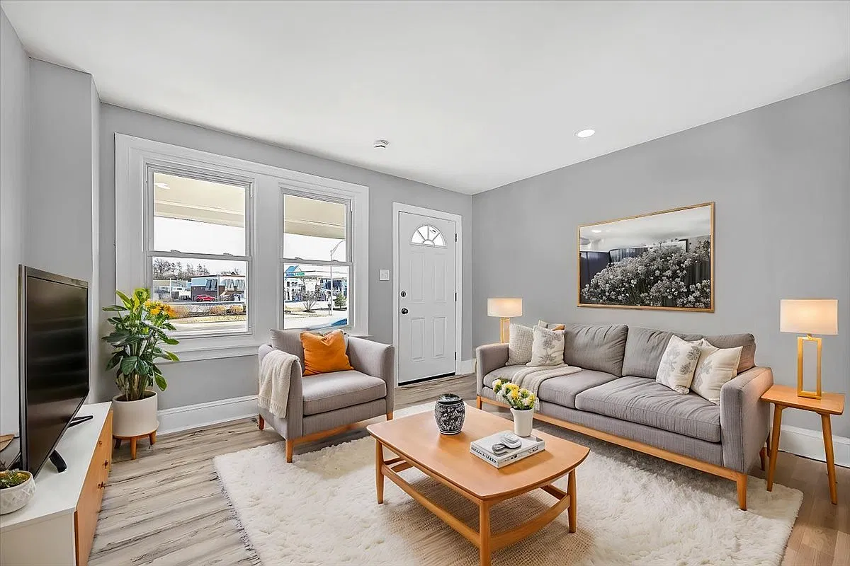 3 bed, 1184 sqft, $2,700 — Photo 3
