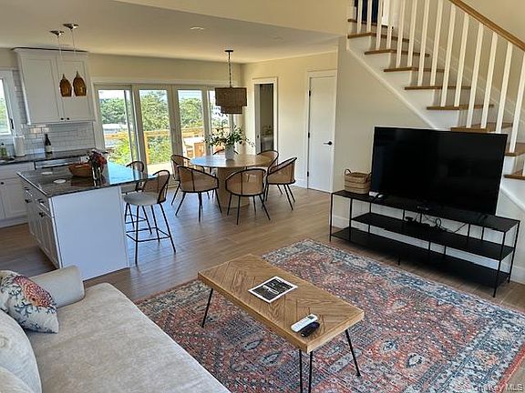 2nd image of 52 Lewis Walk