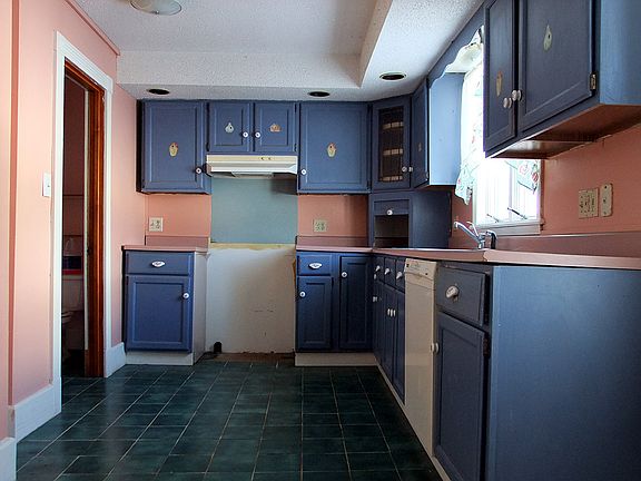 2nd image of 18 Highland Avenue