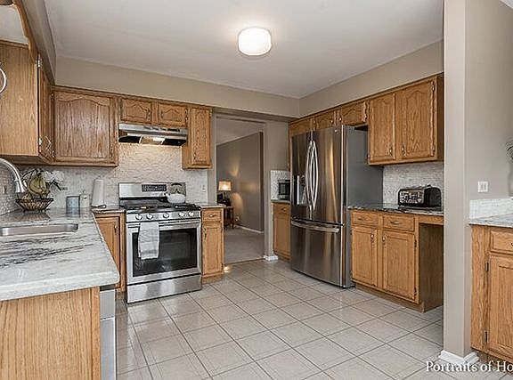 5th image of 2801 Effingham Ct