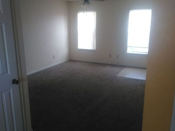 1310 Morris Street D Living Room