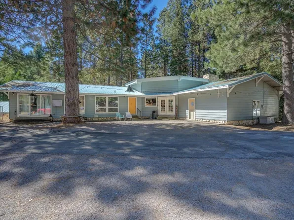 1833 & 1835 Eddy Dr, Mount Shasta, CA 96067
